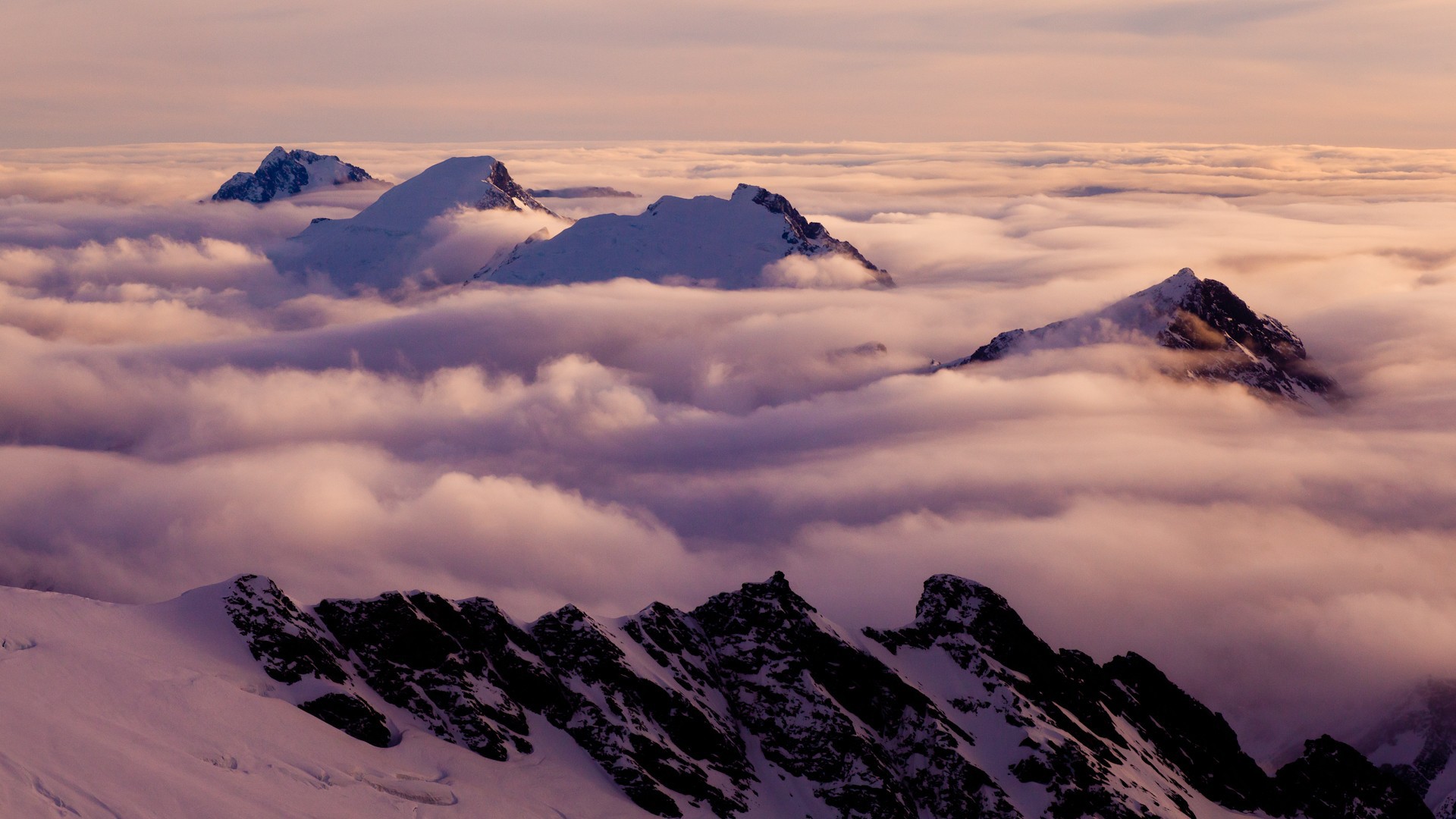 Nature___Clouds_Clouds_over_the_mountains_043555_